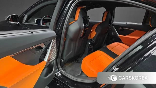 BMW M5 (G90) 2025 Черный из Кореи, фото 3