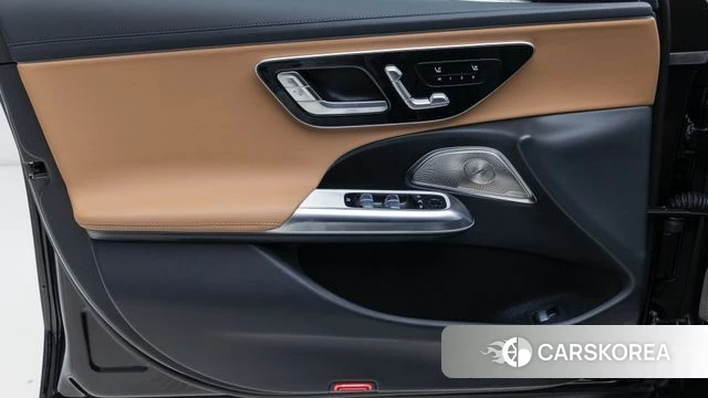 Mercedes-Benz E-Class W214 2025 Черный из Кореи, фото 3