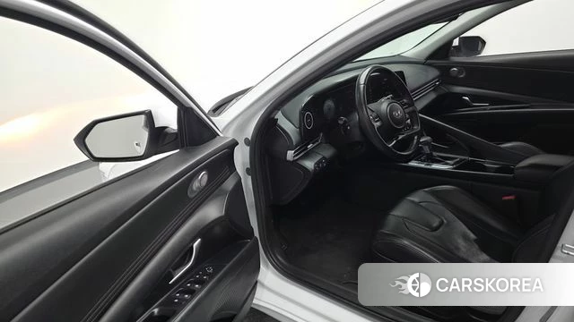 Hyundai Avante Hybrid (CN7) 2021 Белый из Кореи, фото 3