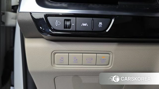 Kia Carnival 4th generation 2023 Белый из Кореи, фото 3
