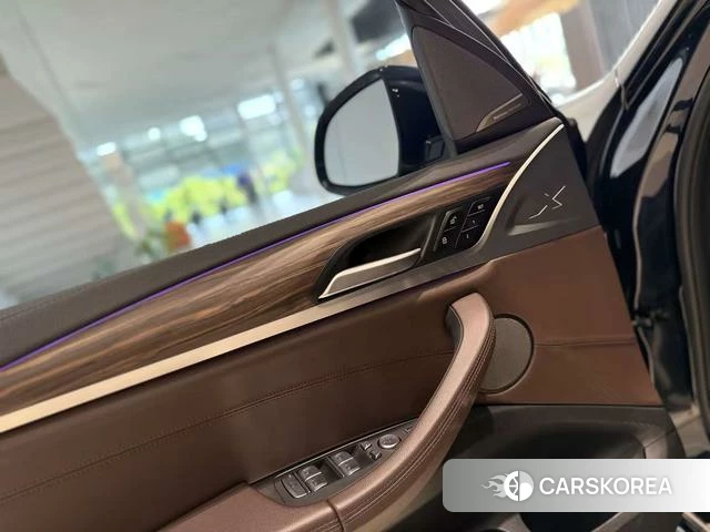 BMW X3 2021 Черный из Китая, фото 3