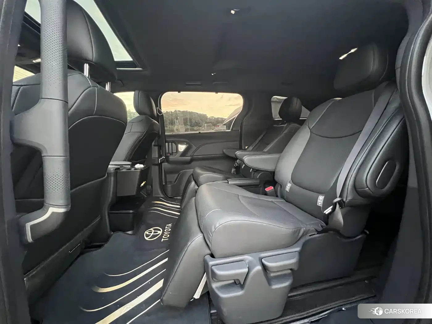 Toyota Sienna 2025 Белый из Китая, фото 3