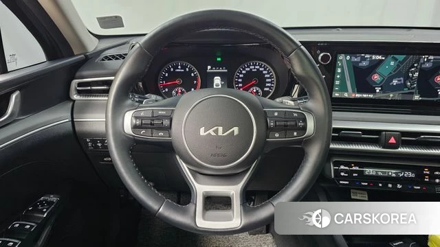 Kia K5 3rd generation 2023 Черный из Кореи, фото 3