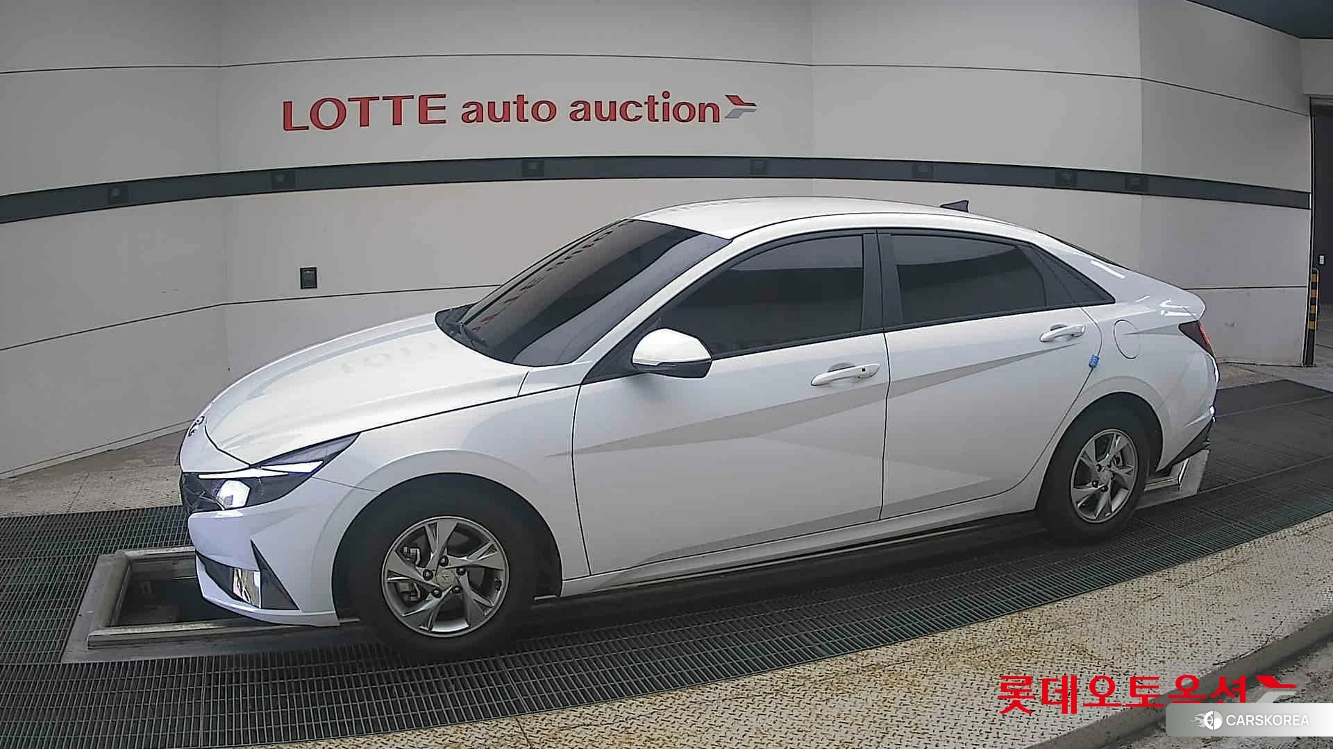 Hyundai Avante 2021 Polar White из Кореи, фото 3