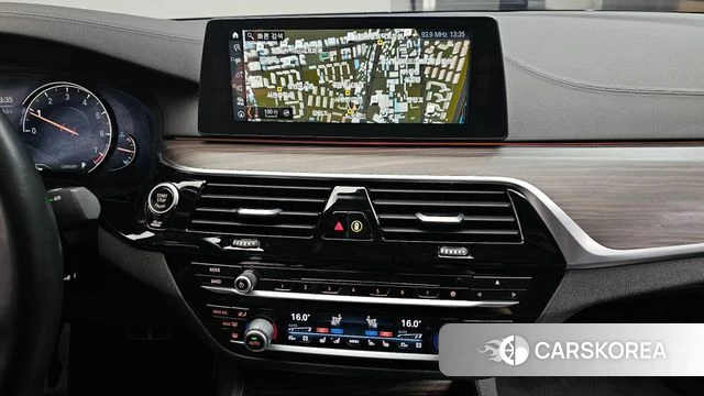BMW 5 Series (G30) 2018 Синий из Кореи, фото 3