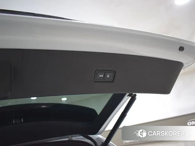 Audi Q8 (4M) 2020 Белый из Кореи, фото 3