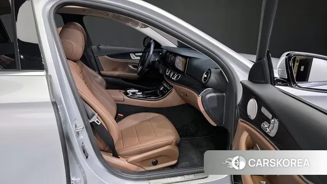 Mercedes-Benz E-Class W213 2020 Серебряный из Кореи, фото 3