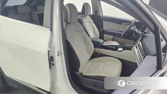 Kia Sportage 5th Generation 2022 Белый из Кореи, фото 3