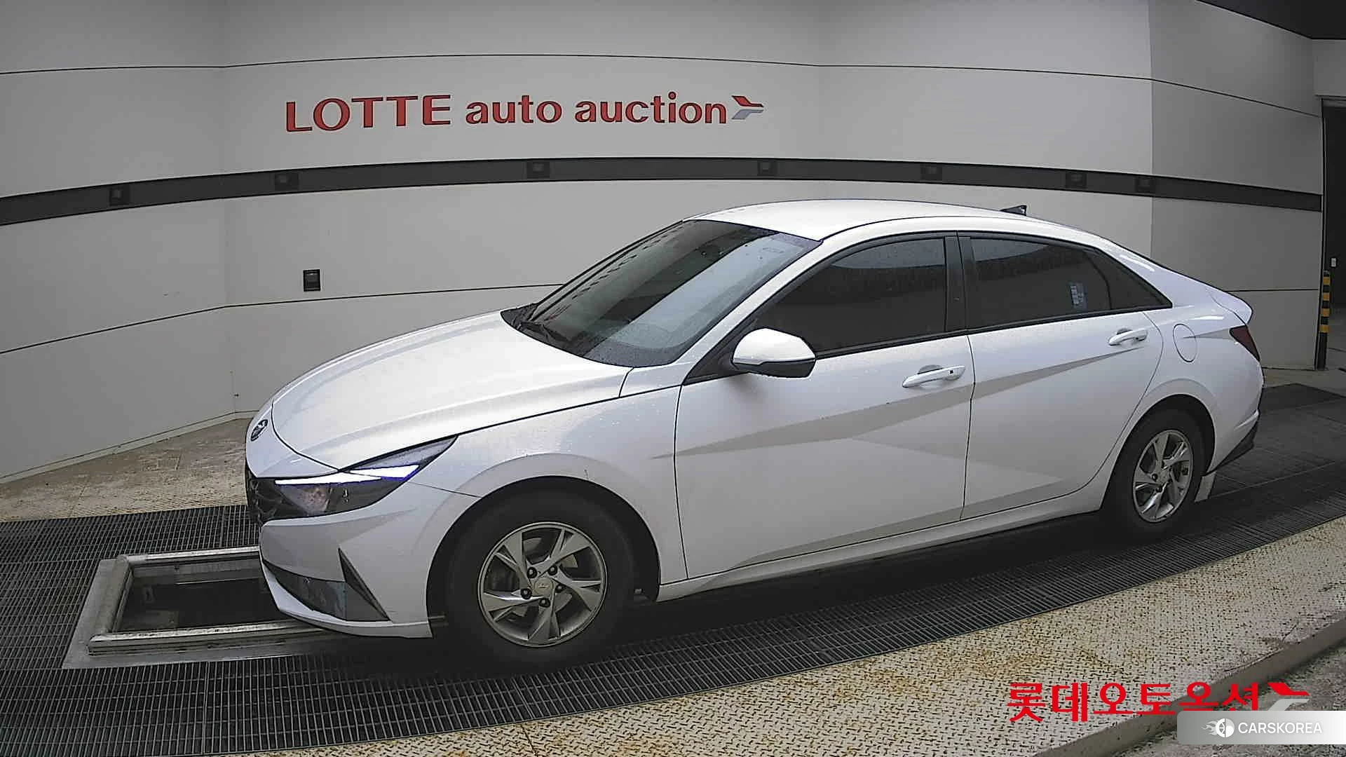 Hyundai Avante 2023 Белый из Кореи, фото 3