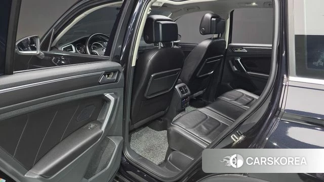 Volkswagen Tiguan second Generation 2019 Черный из Кореи, фото 3