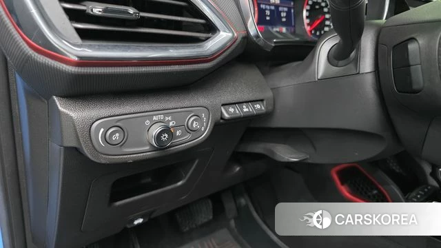 Chevrolet (GM Daewoo) Trailblazer 2022 Небесно-голубой из Кореи, фото 3