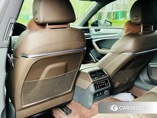 Audi A7L 2022 Черный из Китая, фото 3