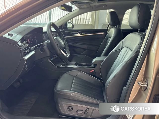 Volkswagen Passat 2022 Шампань из Китая, фото 3