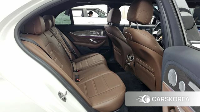 Mercedes-Benz E-Class W213 2019 Белый из Кореи, фото 3