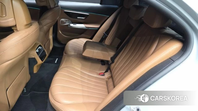 Mercedes-Benz E-Class W214 2024 Цвет галактики из Кореи, фото 3