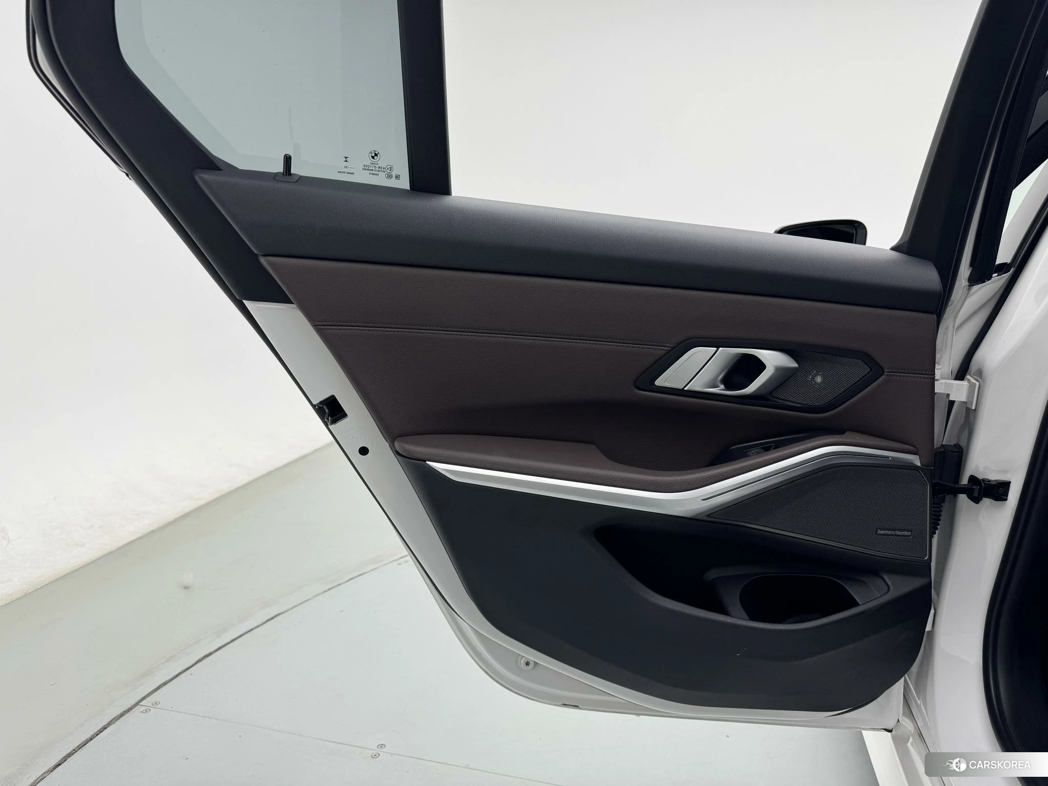 BMW 3 series 2022 Белый из Китая, фото 3