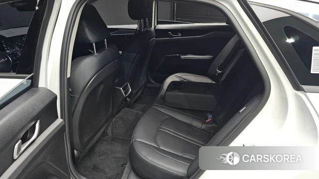 Kia The New K5 3rd generation 2025 Белый из Кореи, фото 3