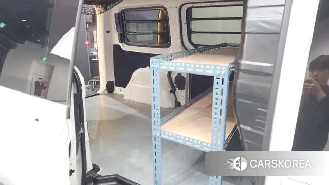 Hyundai Staria 2023 Белый из Кореи, фото 3