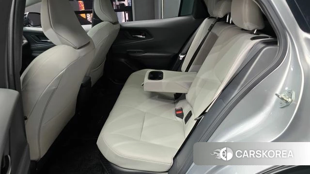 Toyota Prius 5th Generation 2023 Серебряный из Кореи, фото 3