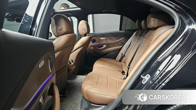 Mercedes-Benz E-Class W213 2023 Черный из Кореи, фото 3