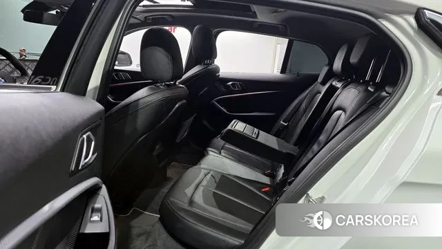 BMW 1 Series (F40) 2022 Белый из Кореи, фото 3