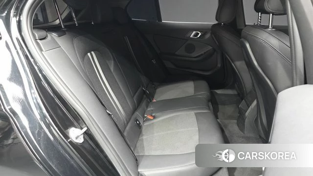 BMW 1 Series (F40) 2020 Черный из Кореи, фото 3