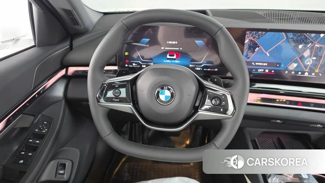 BMW 5 Series (G60) 2025 Белый из Кореи, фото 3