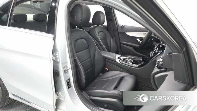 Mercedes-Benz C-Class W205 2018 Серебряный из Кореи, фото 3