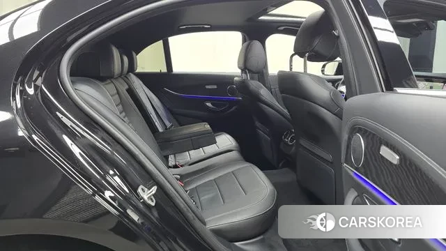 Mercedes-Benz E-Class W213 2022 Черный из Кореи, фото 3