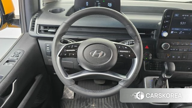 Hyundai Staria 2022 Желтый из Кореи, фото 3