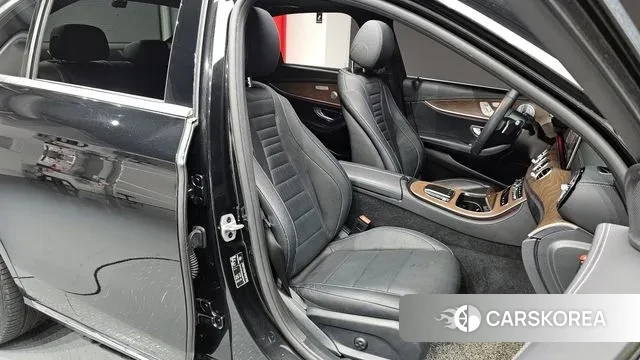 Mercedes-Benz E-Class W213 2020 Черный из Кореи, фото 3