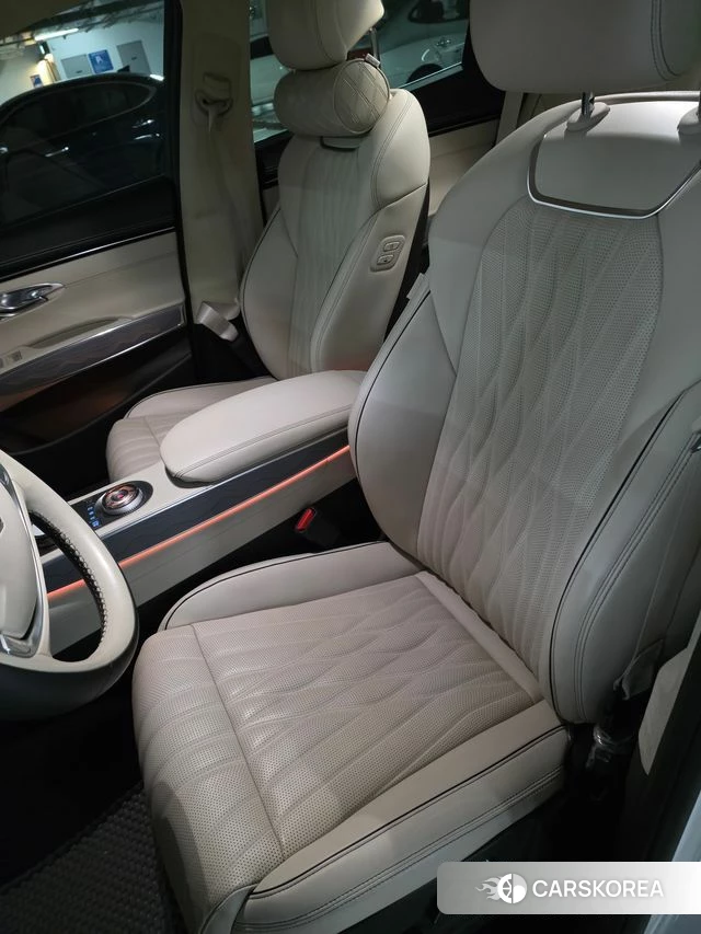 Genesis GV70 2023 Белый из Кореи, фото 3