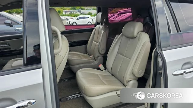 Kia The New Carnival 2018 Серебристо-серый из Кореи, фото 3