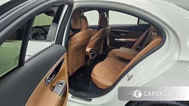 Mercedes-Benz E-Class W214 2024 Белый из Кореи, фото 3