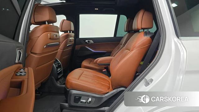 BMW X7 (G07) 2025 Белый из Кореи, фото 3