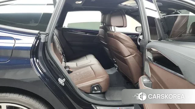 BMW 6 Series GT (G32) 2022 Черный из Кореи, фото 3