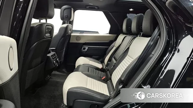 Land Rover Discovery 5 2022 Черный из Кореи, фото 3