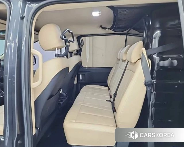 Hyundai Staria 2023 Черный из Кореи, фото 3