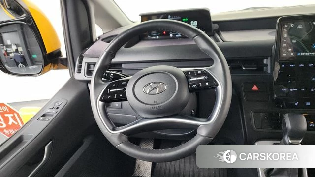 Hyundai Staria 2022 Желтый из Кореи, фото 3