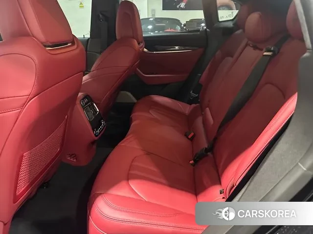 Maserati Levante 2023 Черный из Кореи, фото 3