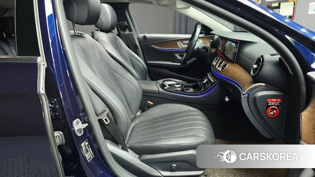 Mercedes-Benz E-Class W213 2019 Синий из Кореи, фото 3