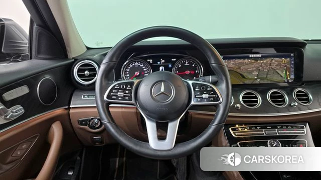Mercedes-Benz E-Class W213 2018 Серый из Кореи, фото 3