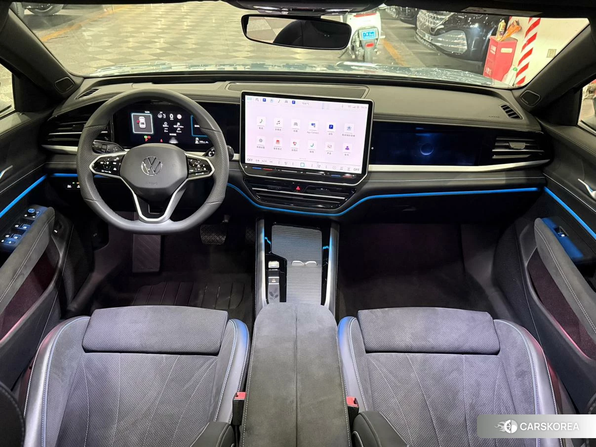 Volkswagen Passat 2024 Синий из Китая, фото 3