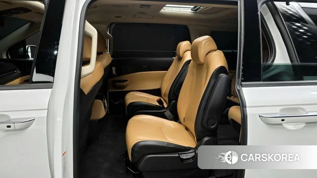 Kia Carnival 4th generation 2023 Белый из Кореи, фото 3