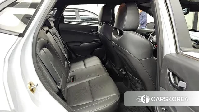 Hyundai The New Kona 2021 Светло-серебряный цвет из Кореи, фото 3