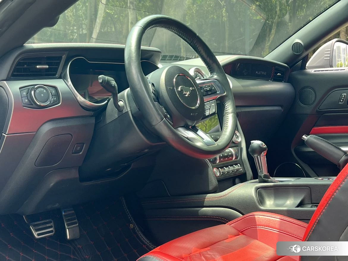 Ford Mustang 2021 Темно-серый из Китая, фото 3