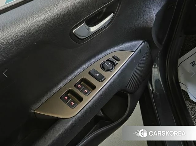 Kia Stonic 2018 Синий из Кореи, фото 3