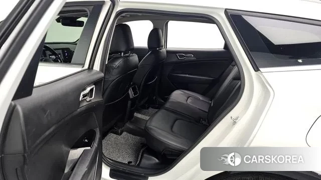 Kia Sportage 5th Generation 2023 Белый из Кореи, фото 3