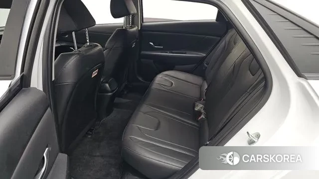 Hyundai Avante Hybrid (CN7) 2022 Белый из Кореи, фото 3