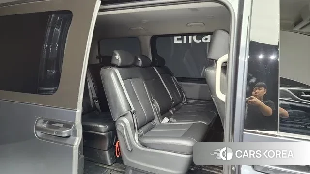 Hyundai Staria 2021 Серый из Кореи, фото 3